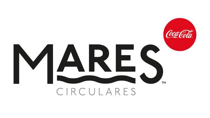 Mares Circulares recoger residuos de la playa Puerta del Mar de Almucar